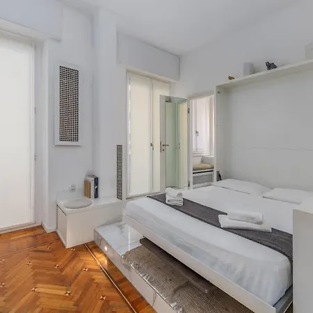 Maison Lumiere - A Few Steps From Station * Milán