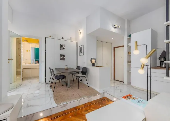Lejlighed Maison Lumiere - A Few Steps From Station Milano